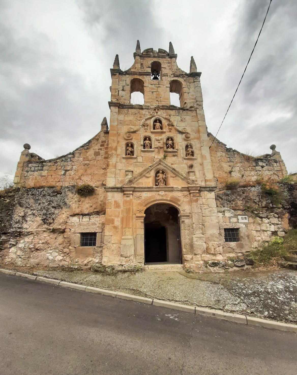 La devoción de la cueva 